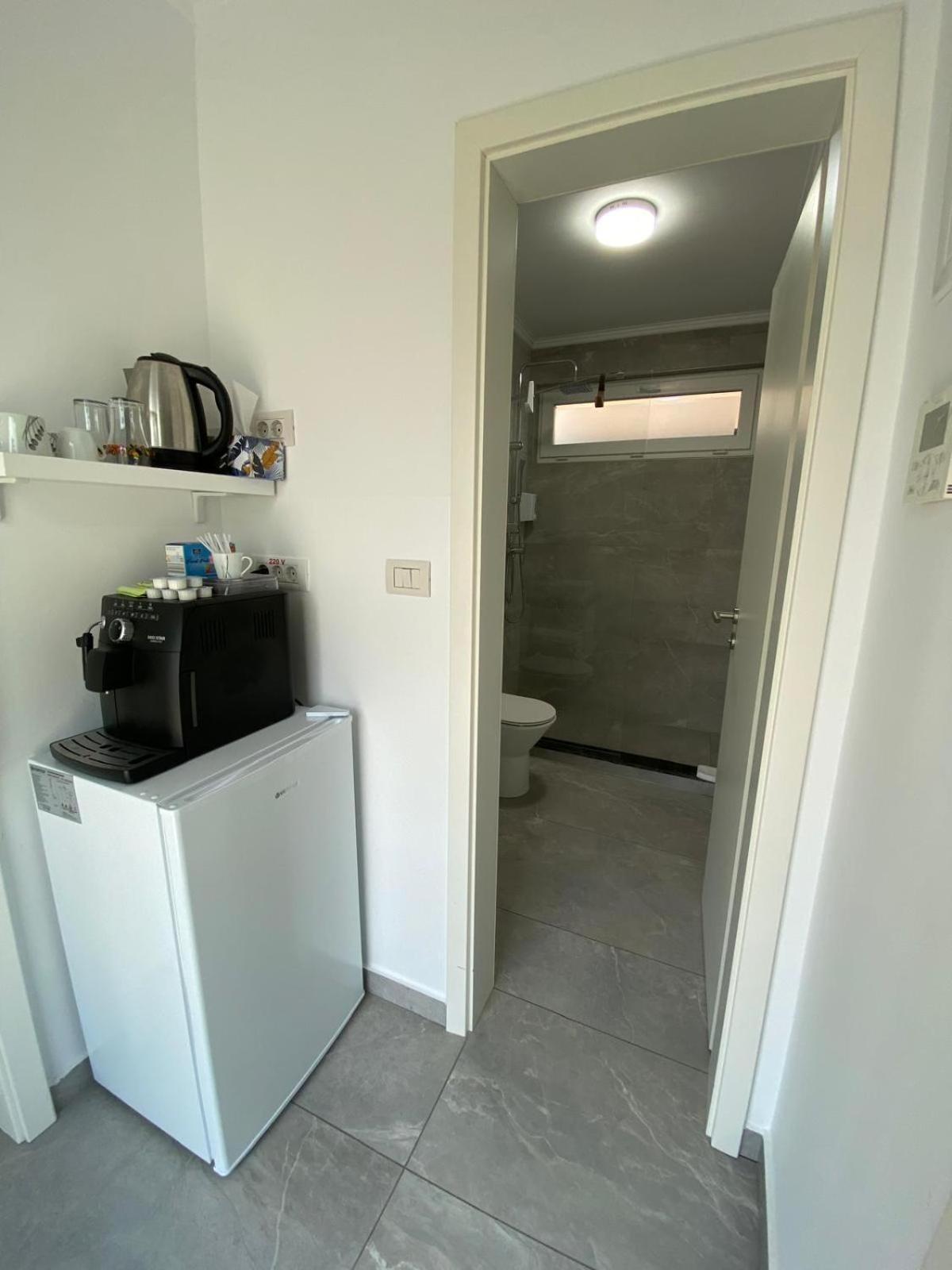 Kevin&Jessica Rooms Giarmata Bagian luar foto